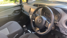Toyota Yaris 1.5 VVT-i Icon Tech 5dr Petrol Hatchback
